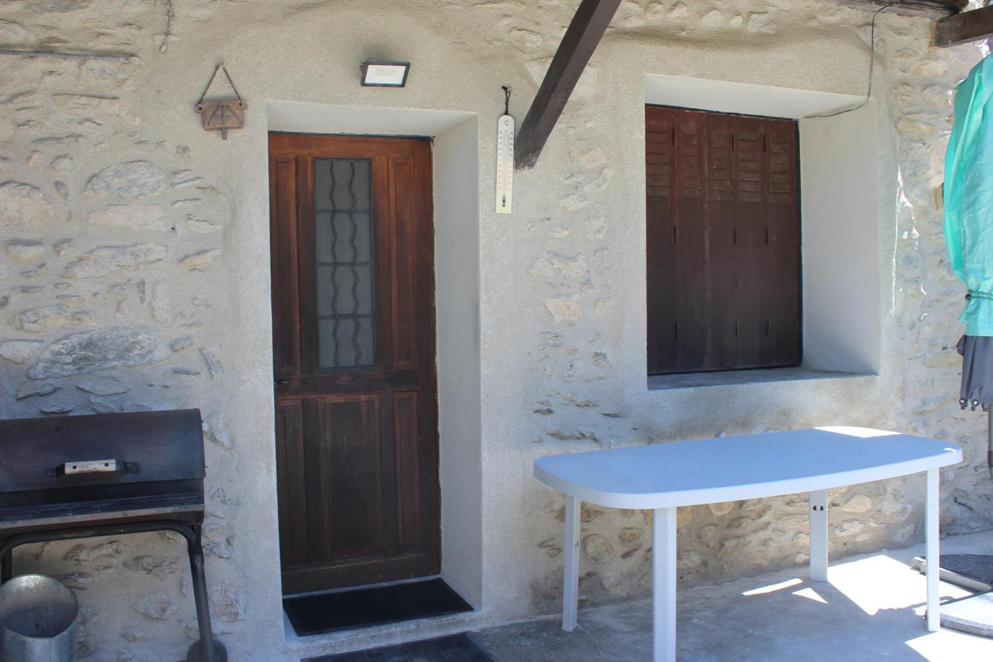 Maison De Charme Calme Entouree De Montagne Ussat Exterior foto